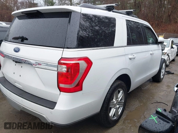 2019 Ford Expedition XLT with VIN 1FMJU1JT0KEA84331, listed as a IAAI auction lot 41800516 with 41,282 mi miles. Bid and sale history available at carsss.com. Image 4.