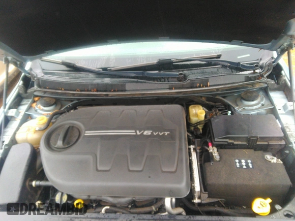 2015 Chrysler 200 Limited with VIN 1C3CCCAG4FN759753, listed as a IAAI auction lot 41557759 with 200,211 mi miles. Bid and sale history available at carsss.com. Image 10.