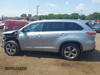 2015 Toyota Highlander Limited with VIN 5TDDKRFH1FS095798, listed as a IAAI auction lot 42656704 with 94,764 mi miles and . Bid and sale history available at DreamBid. Image 14.
