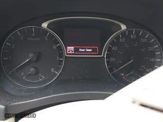 2017 Nissan Altima 2.5 SR with VIN 1N4AL3AP7HC120659, listed as a IAAI auction lot 40816224 with 131,721 mi miles. Bid and sale history available at carsss.com. Image 7.