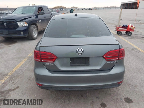 2013 Volkswagen Jetta Sedan Hybrid SE with VIN 3VW637AJ0DM228954, listed as a IAAI auction lot 41918495 with 138,232 mi miles. Bid and sale history available at carsss.com. Image 12.