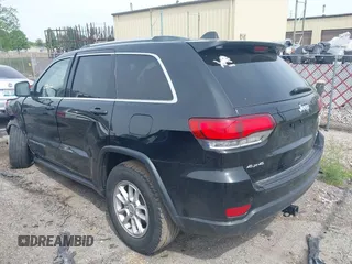 2020 Jeep Grand Cherokee Laredo z VIN 1C4RJFAG6LC239574, wystawiony jako IAAI lot #42347295 z przebiegiem 66 607 mil mil oraz . Historia ofert i sprzedaży dostępna na DreamBid. Obrazek 3.