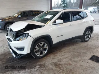 2019 Jeep Compass Limited with VIN 3C4NJCCB4KT675857, listed as a IAAI auction lot 41533156 with 59,832 mi miles. Bid and sale history available at carsss.com. Image 17.