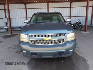 2009 Chevrolet Suburban LTZ with VIN 1GNFC36J29R293712, listed as a IAAI auction lot 42577800 with 202,593 mi miles and . Bid and sale history available at DreamBid. Image 12.