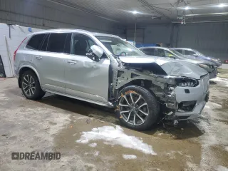 2017 Volvo XC90 Inscription with VIN YV4A22PL0H1140644, listed as a Copart auction lot 45398725 with 83,688 mi miles and Salvage title. Bid and sale history available at DreamBid. Image 4.