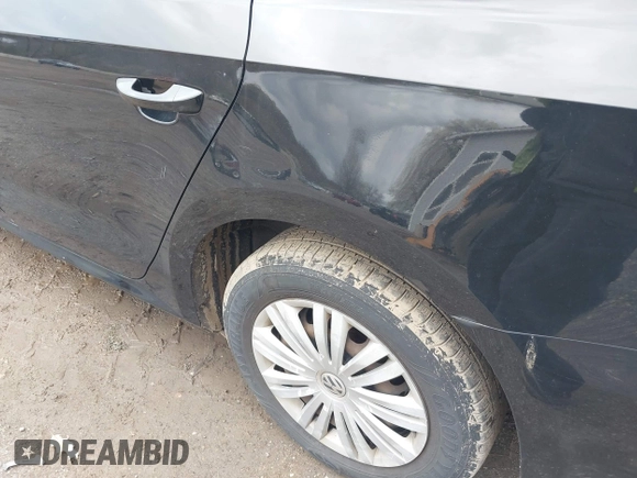 2014 Volkswagen Passat S с VIN 1VWAP7A35EC011791, выставлен на аукционе IAAI как лот 41946261 с пробегом 172 225 миль миль и . История ставок и продаж доступна на DreamBid. Изображение 13.