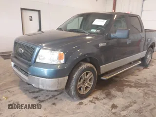 2005 Ford F-150 XLT с VIN 1FTRW12W15KD36829, выставлен на аукционе IAAI как лот 42438984 с пробегом Не указан миль и . История ставок и продаж доступна на DreamBid. Изображение 2.