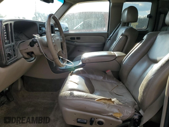 2003 GMC Sierra Denali z VIN 2GTFK69U531406006, wystawiony jako Copart lot #89369145 z przebiegiem Nie podano mil oraz Tytuł czysty. Historia ofert i sprzedaży dostępna na DreamBid. Obrazek 7.