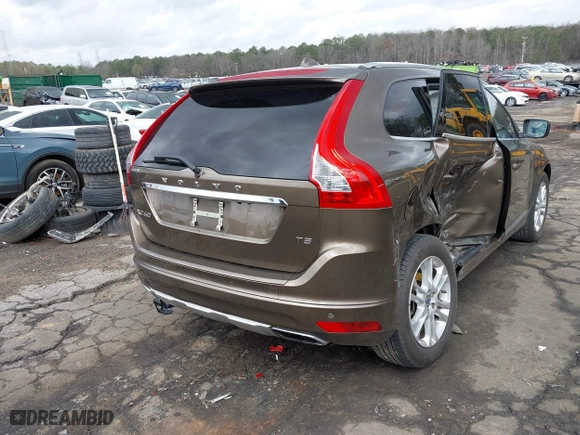 2015 Volvo XC60 T5 Drive-E Premier with VIN YV440MDK8F2681703, listed as a IAAI auction lot 41730228 with 112,738 mi miles. Bid and sale history available at carsss.com. Image 4.