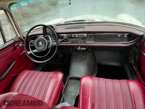 1967 Mercedes-Benz E with VIN 11001010184461, listed as a Copart auction lot 83359704 with 78,345 mi miles and Clean Title. Bid and sale history available at DreamBid. Image 9.