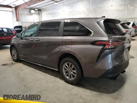 2021 Toyota Sienna XLE с VIN 5TDYSKFC8MS012409, выставлен на аукционе Copart как лот 57870055 с пробегом 82 107 миль миль и Списание • Salvage title. История ставок и продаж доступна на DreamBid. Изображение 2.