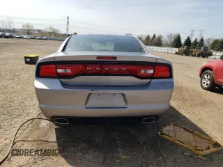 2013 Dodge Charger SE z VIN 2C3CDXBG4DH689616, wystawiony jako Copart lot #52802325 z przebiegiem 91 471 mil mil oraz Szkoda całkowita • Salvage title. Historia ofert i sprzedaży dostępna na DreamBid. Obrazek 6.