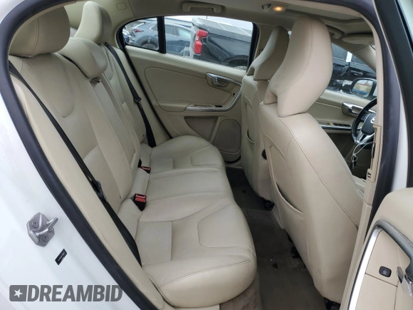 2015 Volvo S60 T5 Drive-E Premier z VIN YV140MFB2F1315820, wystawiony jako Copart lot #48077765 z przebiegiem 116 473 mil mil oraz Szkoda całkowita • Salvage title. Historia ofert i sprzedaży dostępna na DreamBid. Obrazek 10.
