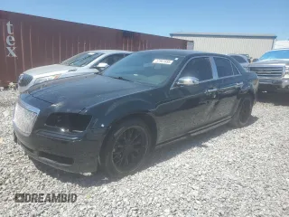 2013 Chrysler 300 z VIN 2C3CCAAG3DH509740, wystawiony jako Copart lot #57961685 z przebiegiem 178 892 mil mil oraz Czysty tytuł • Clean title. Historia ofert i sprzedaży dostępna na DreamBid. Obrazek 1.