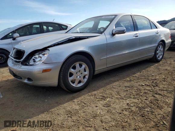 2002 Mercedes-Benz S-Class 4.3L with VIN WDBNG70J82A313571, listed as a Copart auction lot 48008415 with 159,719 mi miles and Salvage Title. Bid and sale history available at carsss.com. Image 1.