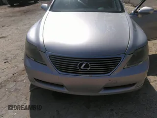 2007 Lexus LS 460 with VIN JTHBL46F575038824, listed as a IAAI auction lot 42167482 with 231,934 mi miles. Bid and sale history available at carsss.com. Image 6.