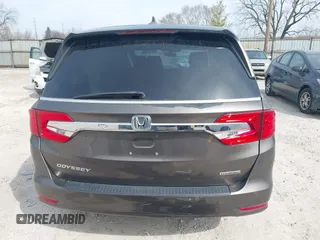 2018 Honda Odyssey Touring with VIN 5FNRL6H83JB008463, listed as a IAAI auction lot 41805044 with 65,001 mi miles. Bid and sale history available at carsss.com. Image 16.