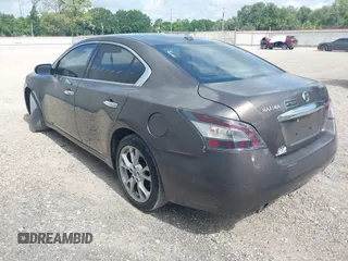 2014 Nissan Maxima S z VIN 1N4AA5APXEC453564, wystawiony jako IAAI lot #42296196 z przebiegiem 174 648 mil mil oraz . Historia ofert i sprzedaży dostępna na DreamBid. Obrazek 3.