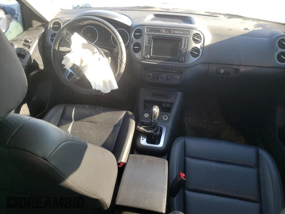 2017 Volkswagen Tiguan with VIN WVGMV7AX8HK022976, listed as a Copart auction lot 43806905 with 145,173 mi miles and Salvage title. Bid and sale history available at DreamBid. Image 8.