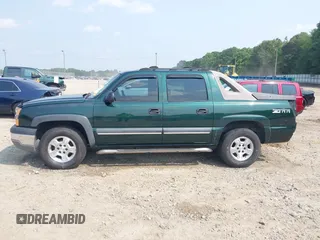2004 Chevrolet Avalanche Z66 with VIN 3GNEC12T74G122924, listed as a IAAI auction lot 42406711 with 220,783 mi miles and . Bid and sale history available at DreamBid. Image 15.