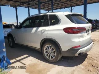 2020 BMW X5 xDrive40i with VIN 5UXCR6C0XL9B21721, listed as a Copart auction lot 53701205 with 31,397 mi miles and Salvage Title. Bid and sale history available at carsss.com. Image 2.