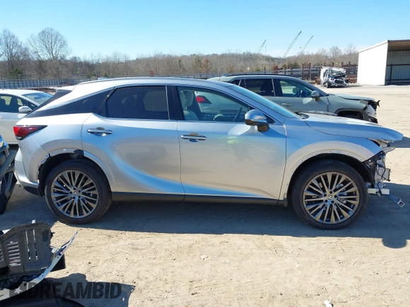 2023 Lexus RX 350 z VIN 2T2BAMCA2PC020568, wystawiony jako IAAI lot #41654203 z przebiegiem 8 516 mil mil oraz . Historia ofert i sprzedaży dostępna na DreamBid. Obrazek 13.