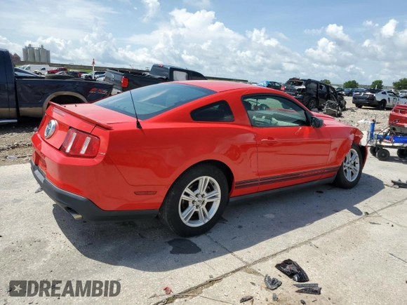 2011 Ford Mustang V6 z VIN 1ZVBP8AM1B5115763, wystawiony jako Copart lot #60363705 z przebiegiem 165 224 mil mil oraz Szkoda całkowita • Salvage title. Historia ofert i sprzedaży dostępna na DreamBid. Obrazek 3.