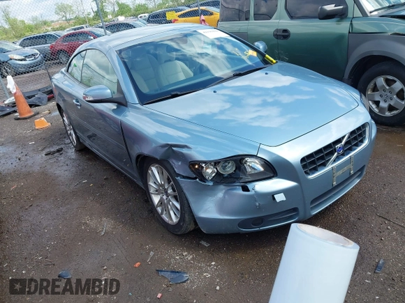 2008 Volvo C70 z VIN YV1MC67208J057706, wystawiony jako IAAI lot #42190498 z przebiegiem 158 652 mil mil oraz . Historia ofert i sprzedaży dostępna na DreamBid. Obrazek 1.