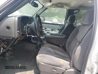 2006 GMC Sierra 1500 SLT с VIN 2GTEK13T261245231, выставлен на аукционе Copart как лот 59217485 с пробегом 152 098 миль миль и Списание • Salvage title. История ставок и продаж доступна на DreamBid. Изображение 7.