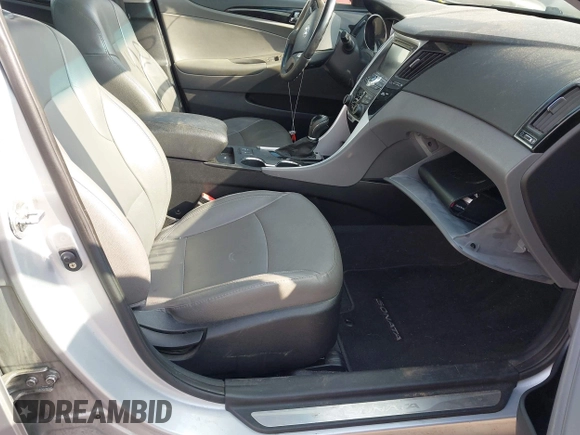 2012 Hyundai Sonata Limited z VIN 5NPEC4AC8CH358905, wystawiony jako IAAI lot #42010822 z przebiegiem 153 573 mil mil oraz . Historia ofert i sprzedaży dostępna na DreamBid. Obrazek 5.