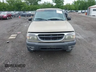 1999 Ford Explorer XLT with VIN 1FMZU34E0XZB98745, listed as a IAAI auction lot 42291282 with 174,133 mi miles and . Bid and sale history available at DreamBid. Image 11.