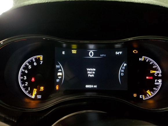 2020 Jeep Grand Cherokee Limited z VIN 1C4RJFBG7LC332621, wystawiony jako Copart lot #51869145 z przebiegiem 68 024 mil mil oraz Czysty tytuł • Clean title. Historia ofert i sprzedaży dostępna na DreamBid. Obrazek 9.