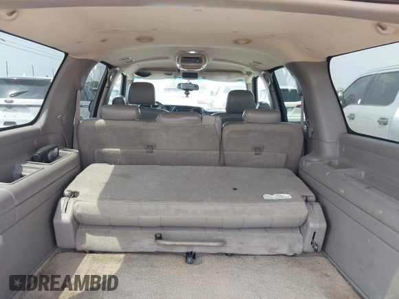 2003 Chevrolet Suburban LS with VIN 3GNEC16Z73G101956, listed as a IAAI auction lot 42270204 with 241,451 mi miles and . Bid and sale history available at DreamBid. Image 8.