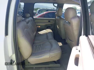 2000 Chevrolet Suburban LS with VIN 3GNFK16T3YG228777, listed as a IAAI auction lot 42680181 with 306,647 mi miles and . Bid and sale history available at DreamBid. Image 8.
