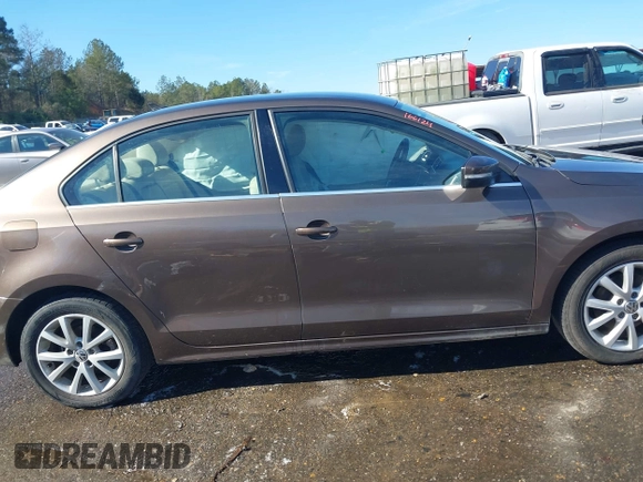 2014 Volkswagen Jetta Sedan SE w/Connectivity with VIN 3VWD07AJ1EM361255, listed as a IAAI auction lot 41385849 with 166,124 mi miles. Bid and sale history available at carsss.com. Image 13.