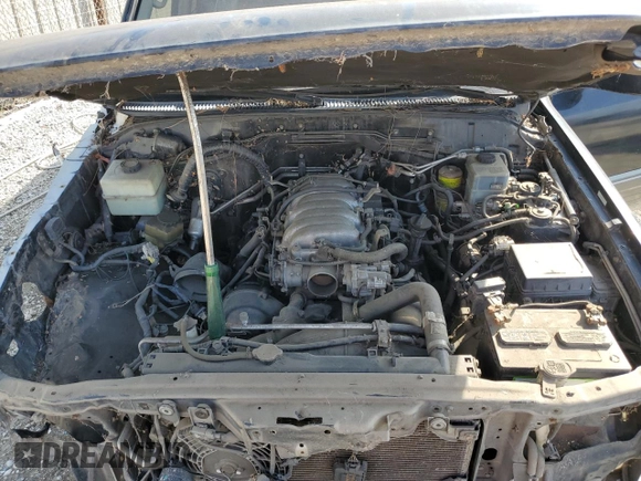2001 Lexus LX 470 with VIN JTJHT00W613504449, listed as a Copart auction lot 45995455 with 229,056 mi miles and Salvage Title. Bid and sale history available at DreamBid. Image 12.