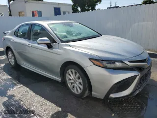 2024 Toyota Camry SE with VIN 4T1S11AK1RU243314, listed as a Copart auction lot 49826575 with 17,024 mi miles and Clean Title. Bid and sale history available at carsss.com. Image 4.