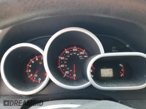 2010 Pontiac Vibe 1SA with VIN 5Y2SP6E86AZ414421, listed as a Copart auction lot 53953625 with 221,421 mi miles and Salvage title. Bid and sale history available at DreamBid. Image 9.