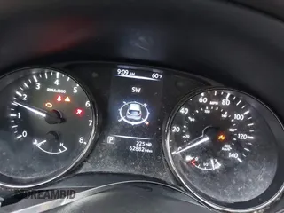 2017 Nissan Rogue S z VIN JN1BJ1CP8HW014731, wystawiony jako IAAI lot #41101662 z przebiegiem 62 882 mil mil oraz . Historia ofert i sprzedaży dostępna na DreamBid. Obrazek 7.