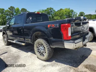 2018 Ford F-250 XL z VIN 1FT7W2BT8JEB87346, wystawiony jako Copart lot #53760595 z przebiegiem 258 575 mil mil oraz Czysty tytuł • Clean title. Historia ofert i sprzedaży dostępna na DreamBid. Obrazek 2.