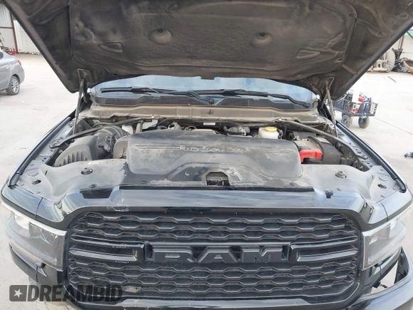 2022 Ram 2500 Big Horn z VIN 3C6UR5DL8NG125542, wystawiony jako IAAI lot #41881676 z przebiegiem 55 332 mil mil oraz . Historia ofert i sprzedaży dostępna na DreamBid. Obrazek 10.