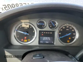2010 Cadillac Escalade ESV Luxury z VIN 1GYUKHEF9AR213754, wystawiony jako Copart lot #51558905 z przebiegiem 221 373 mil mil oraz Szkoda całkowita • Salvage title. Historia ofert i sprzedaży dostępna na DreamBid. Obrazek 9.