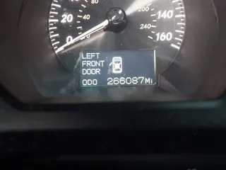 2008 Lexus GS 350 with VIN JTHBE96S280042851, listed as a IAAI auction lot 41775475 with 266,087 mi miles. Bid and sale history available at carsss.com. Image 7.