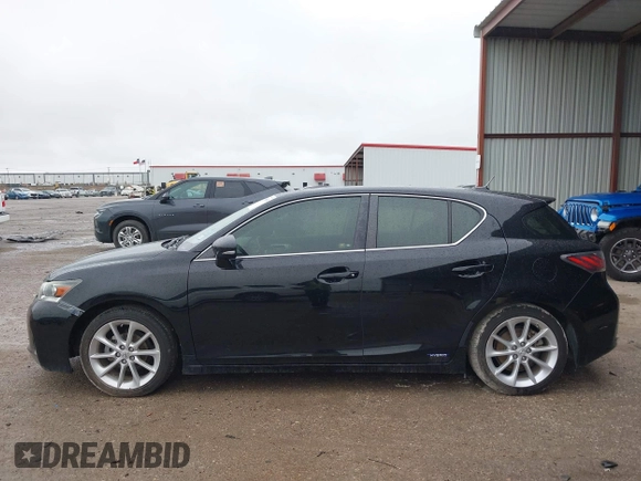 2011 Lexus CT 200h with VIN JTHKD5BH3B2043301, listed as a IAAI auction lot 41958504 with 139,080 mi miles and . Bid and sale history available at carsss.com. Image 14.