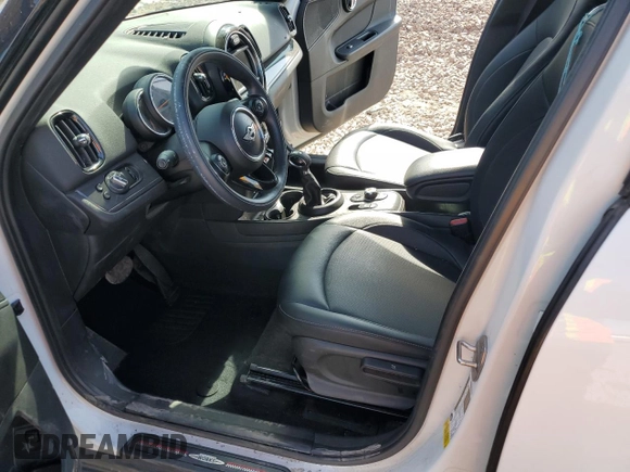 2018 MINI Countryman Cooper with VIN WMZYS7C30J3E08318, listed as a Copart auction lot 62304375 with 38,091 mi miles and Salvage title. Bid and sale history available at DreamBid. Image 7.