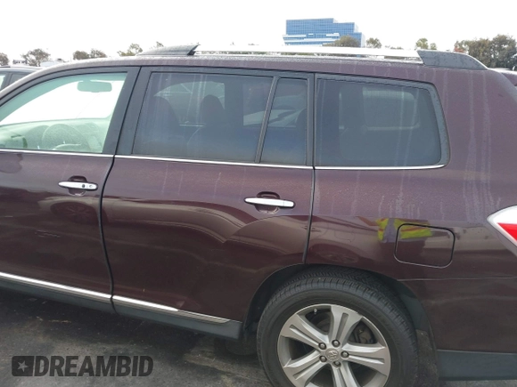 2011 Toyota Highlander Limited with VIN 5TDYK3EH2BS024104, listed as a IAAI auction lot 40974692 with 438,182 mi miles and . Bid and sale history available at DreamBid. Image 14.