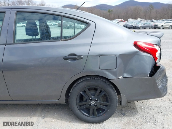 2019 Nissan Versa Sedan SV with VIN 3N1CN7AP6KL807361, listed as a IAAI auction lot 41863908 with 45,550 mi miles. Bid and sale history available at carsss.com. Image 18.