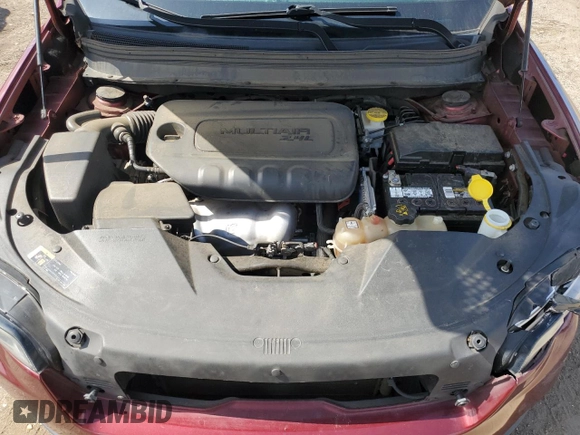2019 Jeep Cherokee Latitude Plus z VIN 1C4PJLLB2KD313007, wystawiony jako Copart lot #60485245 z przebiegiem 99 929 mil mil oraz Szkoda całkowita • Salvage title. Historia ofert i sprzedaży dostępna na DreamBid. Obrazek 12.