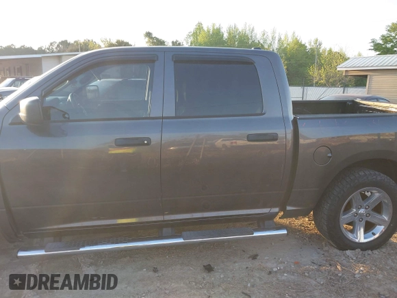 2015 Ram 1500 Express z VIN 1C6RR6KT8FS542426, wystawiony jako IAAI lot #42023923 z przebiegiem 135 580 mil mil oraz . Historia ofert i sprzedaży dostępna na DreamBid. Obrazek 14.