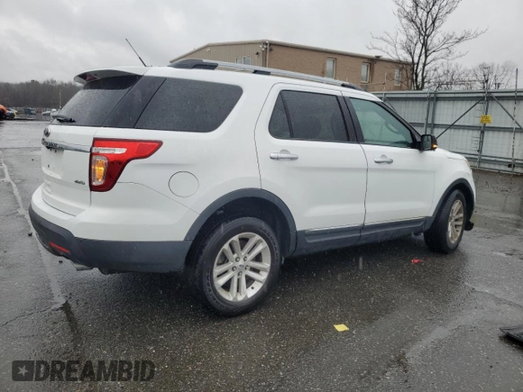 2014 Ford Explorer XLT with VIN 1FM5K8D89EGA25634, listed as a Copart auction lot 50459975 with 125,949 mi miles and Salvage Title. Bid and sale history available at DreamBid. Image 3.